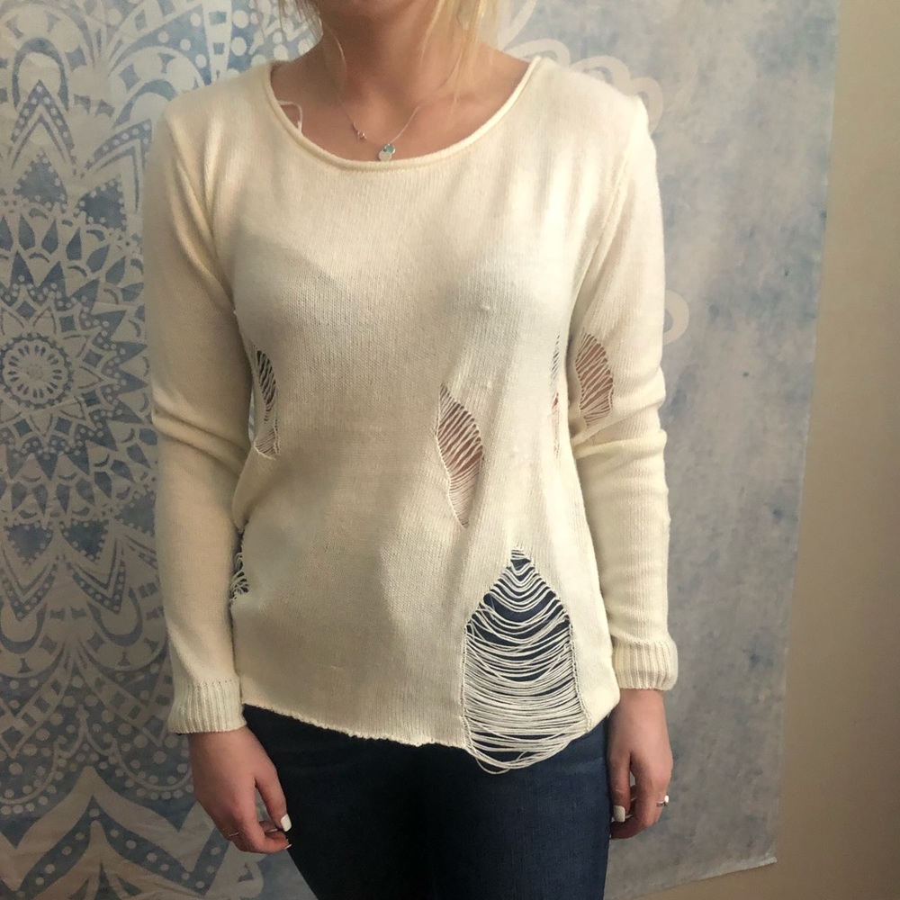 White distressed sweater - Picture 2 of 8